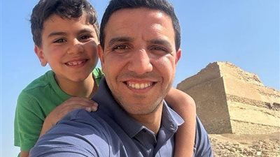تمهيداً لإخلاء سبيله .. وصول أحمد عبد المنعم أبو الفتوح إلى قسم التجمع 