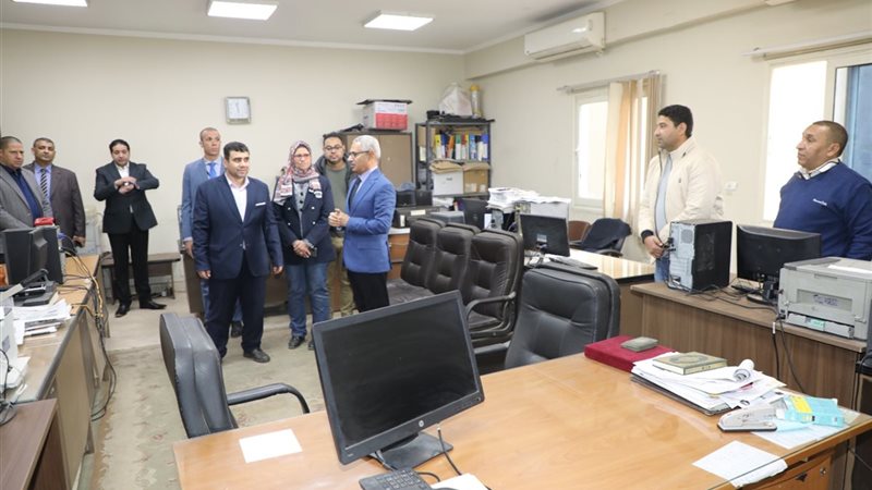 محافظ بنى سويف خلال