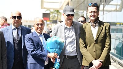 بالورود.. بيراميدز يستقبل بعثة الجيش الملكي المغربي