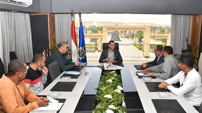 محافظ أسوان يشدد على تكثيف الجهود للإرتقاء بمنظومة المياه والصرف الصحى 