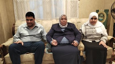 سوسن عبد الرحمن.. الأم المثالية بالسويس قصة كفاح وإصرار ملهمة للجميع 