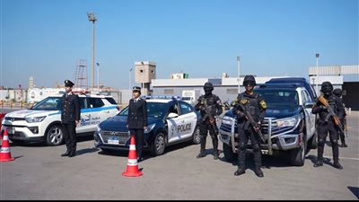 تزامناً مع أول أيام عيد الفطر.. انتشار أمني مكثف لرجال الشرطة بالأماكن العامة