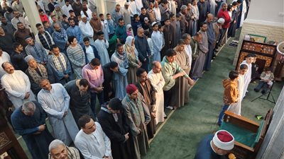 وزارة الأوقاف: إقبال كثيف على صلاة عيد الفطر بمساجد وساحات الصلاة