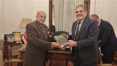 بمقر الوفد.. السيد البدوي يتكفل بتجهيز عيادة لخدمة المرضى بأحدث الأجهزة الطبية