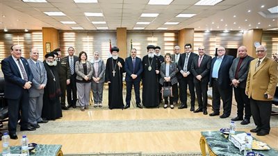 محافظ الشرقية يستقبل أساقفة شمال وجنوب الشرقية ووفود كنسية للتهنئة بالعيد 