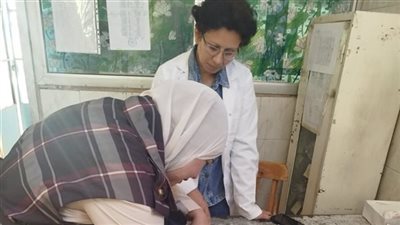 جولات مفاجئة في عيد الفطر.. «صحة قنا» تضبط الغياب وتُشدد الرقابة على الوحدات 