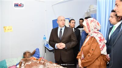 محافظ الفيوم يزور المرضى بالمستشفى العام لتهنئتهم بعيد الفطر