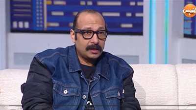 محمد ثروت يكشف أسرار جيله الفني ونصائح سمير غانم للضحك وإسعاد الجمهور