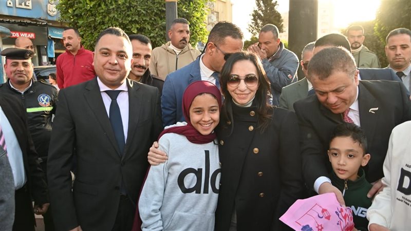 محافظ البحيرة تهنىء