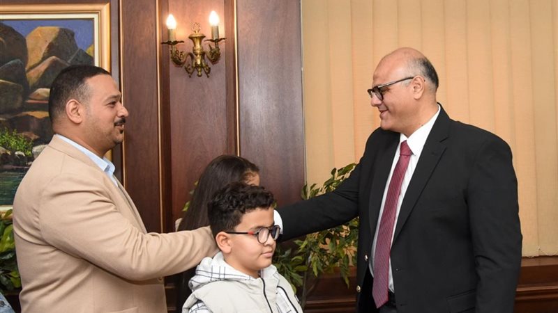 محافظ الاسكندرية