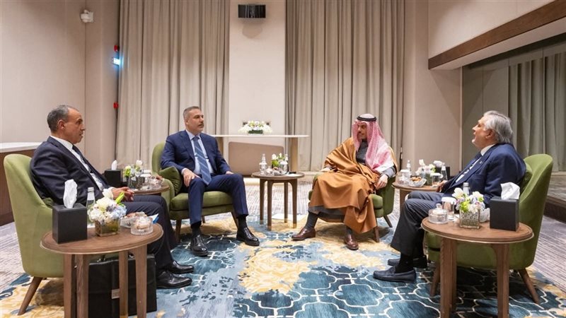 اجتماع رباعي بين