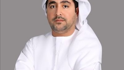 باحث إماراتي: أحمد زكي قمة الموهبة وحسين فهمي عنوان الأناقة