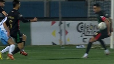 هل يستحق بيراميدز ركلة جزاء أمام الجيش الملكي؟.. خبير تحكيمي يكشف لـ نيوز رووم