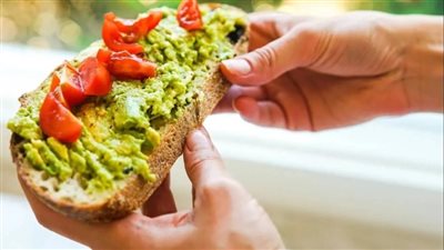 5 أطعمة غنية بالدهون المفيدة تحمي القلب وتحافظ على صحتك يوميا