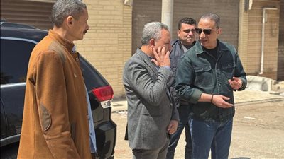 بعد رصد تجمعات للقمامة.. الأنصاري يُجازي رئيس مركز الصف ونوابه ورؤساء الوحدات