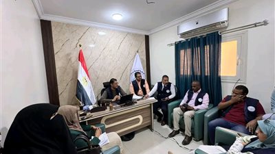 انعقاد غرفة الطوارئ بفرع الرعاية الصحية بأسوان  لمتابعة انتظام العمل في العيد 