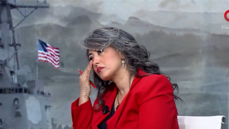 الكاتبة اليمنية منى