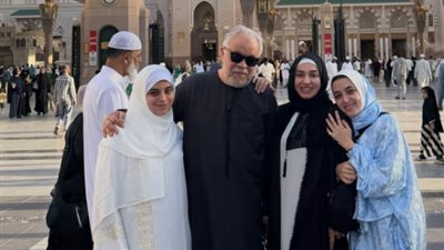 بعد انتهاء موسم رمضان 2026.. روجينا تؤدي مناسك العمرة برفقة عائلتها 