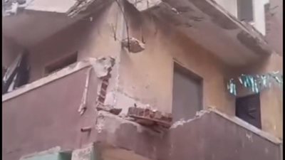 دون إصابات.. إخلاء عقار من دورين بحي الأربعين بالسويس بعد سقوط شرفة