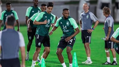 صدمة لمنتخب السعودية.. مدافع الهلال خارج المران الأول استعدادا لمواجهة مصر