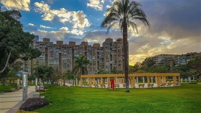 نزهة بأقل تكلفة.. لماذا تتجه الأسر إلى حديقة الميرلاند في العيد؟