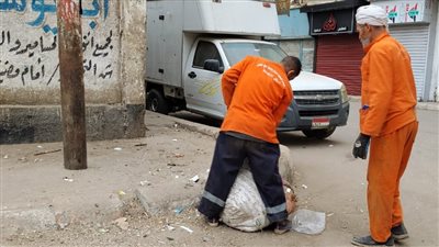 بتوجيهات محافظ قنا.. حملة نظافة مكبرة ترفع 59 طنا من المخلفات