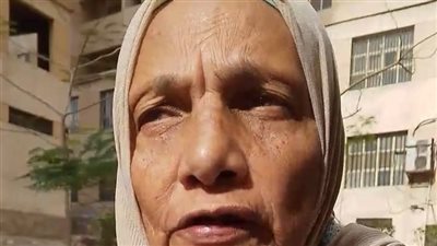 أحد الجيران: كانوا قافلين بابهم علي نفسهم.. وآخر : المتهم مداوم علي الصلاة 