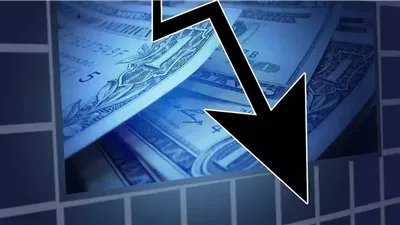 خبير: الاقتصاد العالمي يواجه أزمة ديون غير مسبوقة تصل لـ 353 تريليون دولار