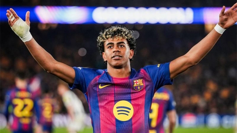 لامين يامال نجم برشلونة
