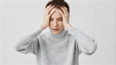كيف يؤثر إرهاق اتخاذ القرار على حياتك اليومية؟ أخصائية نفسية تكشف الحل