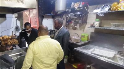 حملات مكثفة لضبط الأسواق والمخابز بأسوان تسفر عن تحرير 85  محضرا