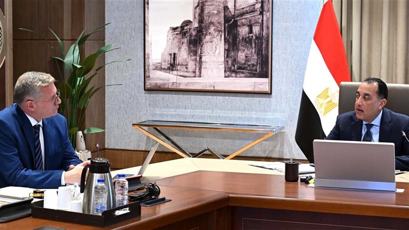 رئيس الوزراء ووزير