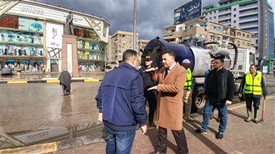 محافظ القليوبية يتابع أعمال شفط مياه الأمطار بمدينة بنها ويشدد على عدم تراكمها
