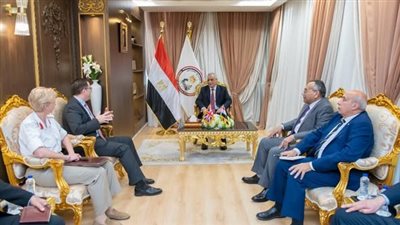  وزير لإنتاج الحربي يستقبل السفير البريطاني بالقاهرة لبحث أوجه التعاون المشترك