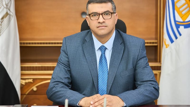 محافظ قنا 