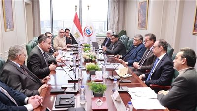 وزيرا الصحة والتعليم العالي يبحثان تدريب وتأهيل الكوادر الطبية بكافة التخصصات