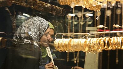 تراجع 70 جنيهًا للجرام.. أول رد فعل من أسواق الذهب بعد قرار تثبيت الفائدة
