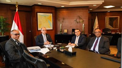 وزير الاستثمار يبحث مع نظيرته الصربية ترتيبات مشاركة مصر بـ 