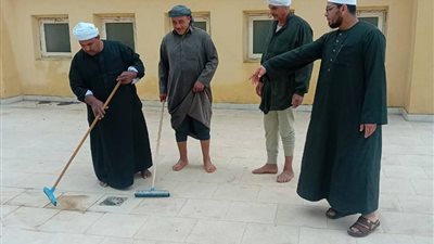أوقاف الشرقية: نظافة شاملة لإزالة مياه الأمطار من أسطح المساجد