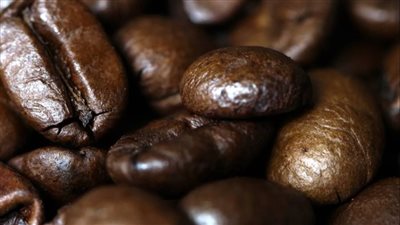 كيف تؤثر القهوة على التفكير والذاكرة وأداء الدماغ اليومي 	