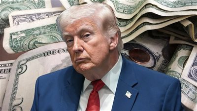 في الذكرى الـ 250 للولايات المتحدة.. ترامب يضع توقيعه على الدولار