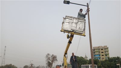 محافظ أسيوط: رفع كفاءة منظومة الإنارة بقرية منقباد لتعزيز مستوى الخدمات