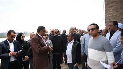 لتنشيط السياحة الريفية.. محافظ قنا يجري جولته الأولى بمعبد دندرة  