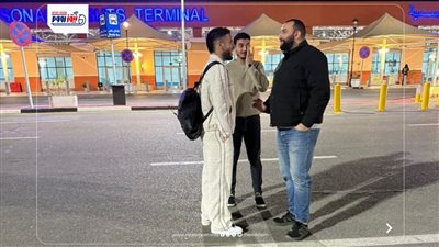انفراد .. قندوسي يصل مصر ويعقد جلسة مع مسؤولي الزمالك وبيراميدز