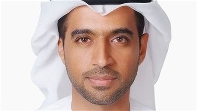 الكاتب الإماراتي