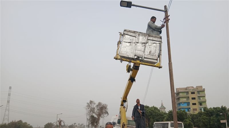 صيانة أعمدة إنارة