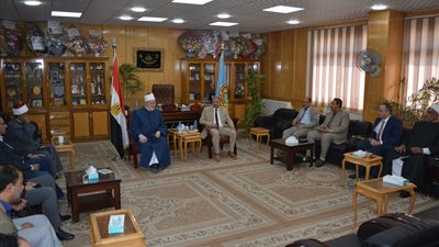 وكيل الأزهر ونائب رئيس الجامعة يبحثان تطوير العملية التعليمية بأسيوط
