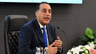 رئيس الوزراء يهنئ قداسة البابا تواضروس الثاني بعيد القيامة المجيد