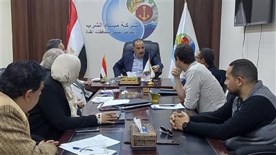 رئيس مياه القناة يجتمع بالشركة المنفذة لزراعة 330 فدانا من محطة معالجة سرابيوم