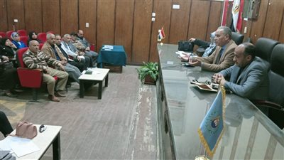 وكيل تعليم أسيوط يجتمع بمديري الثانوي لمتابعة سير الدراسة